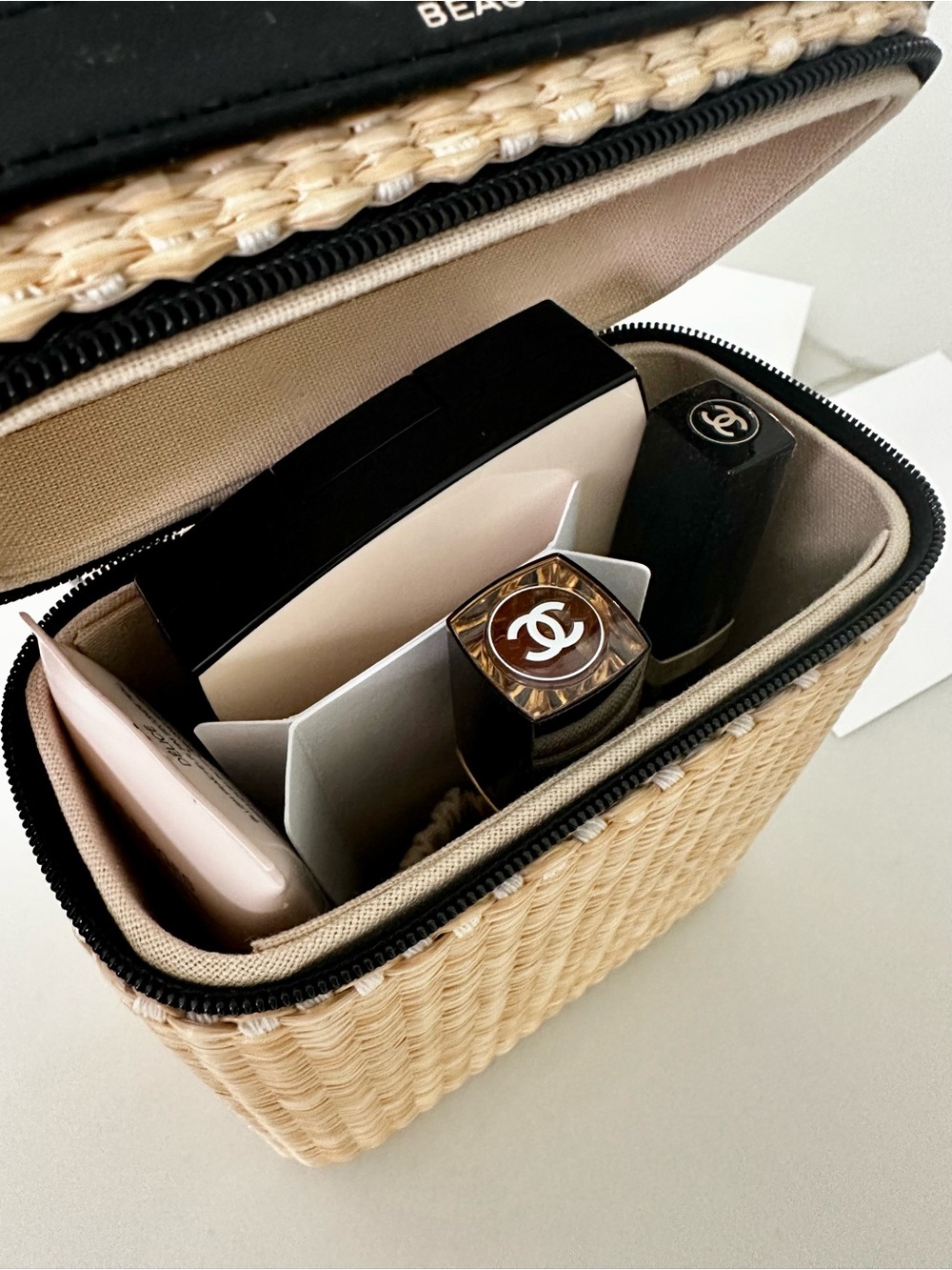 CHANEL The LES BEIGES Healthy Glow Summer Essentials Set 2026 Limited Edition